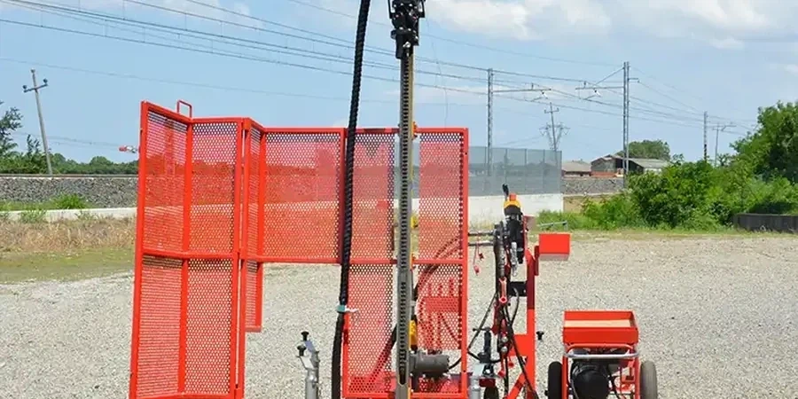 Sondaje SPT en Alto Hospicio: Penetración Estándar para Suelos Salinos del Norte